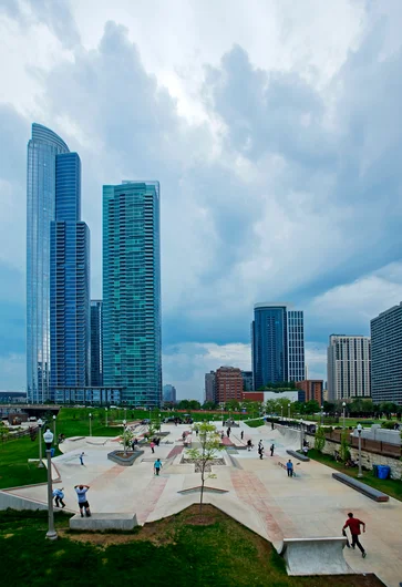 <!--dachithurs-->

There she is in all her entirety, isn’t it a beaut?  Looks like something from another planet…nope in the heart of the Midwest.