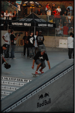 Tyler Hendley - hardflip in
