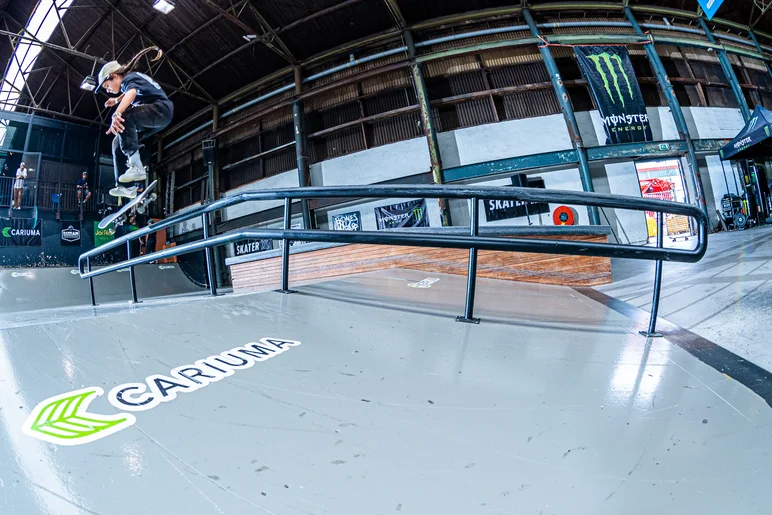 Kickflip back smith practice with Julian

<!--damnamnetherlandsday3-->