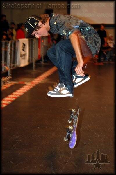 Spencer Brown - nollie double flip