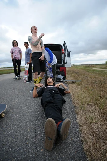 <!-- johhnyRomanoAAnov13 -->

We rolled out of Texas on Sunday morning after the contest and had to stop on the side of the interstate because of a bubble in one of our tires. Impromptu flatground session in the middle of nowhere? Check.