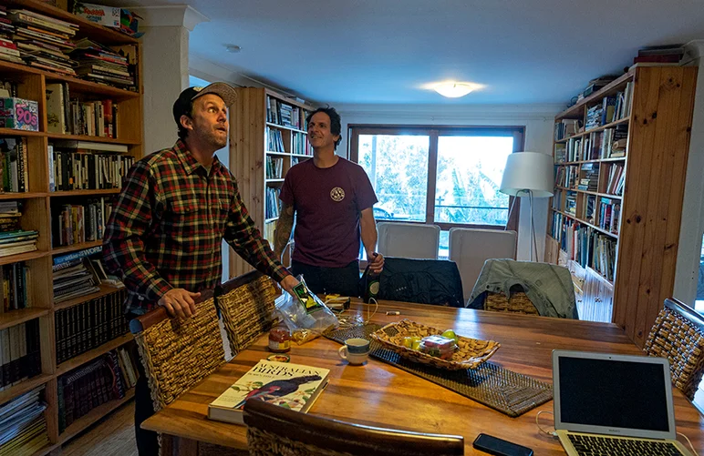 <!--daaus-fri-->

After a 24hr travel period for some of us, a lil buffer/decompress pre-party was in order before hitting the park.