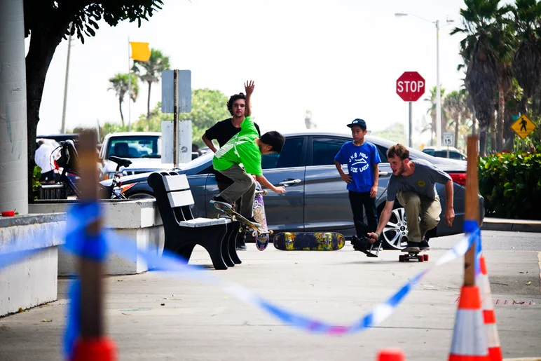 <!-- ffn_PB_nov13 -->
Nick got down and charged this back smith.