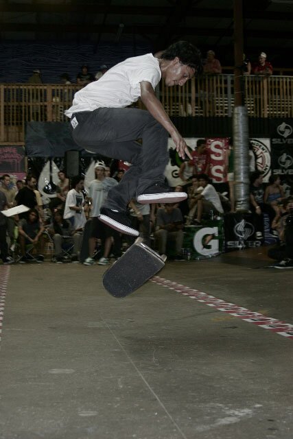 eS Game of SKATE at SPoT 2009 - Sam Bianchini 