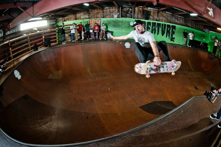 <!--ta14-sd-->

Big wup! Brian Schaefer got grabs! 