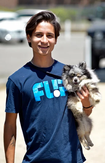 <!--dala152-->

A lot of the guys must of thought it was bring your dog to contest day.