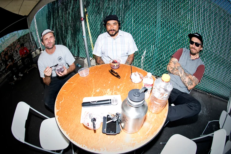 <!--cm151-->

The boys getting all gitty n’ googly over Acai!