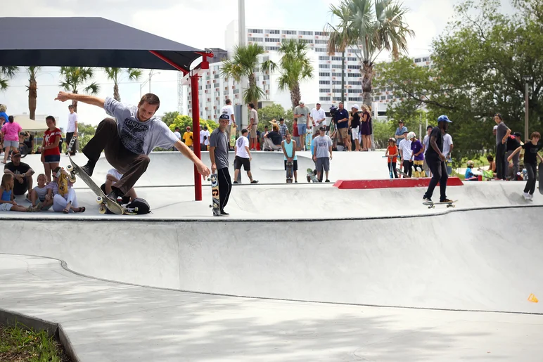 <!--campbellparkopening-->

Tyler Coffman : FS Floater