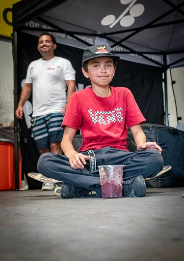 Hey this kid was eatin’ an acai bowl yesterday!

<!--damnamla22finals-->