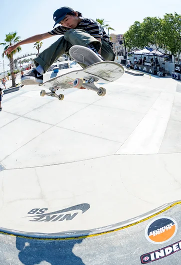 <!--dabarcypractice-->

Damn Am frequenter Daisuke Ikeda battens down the hatches with a F/S Flip Stale.
