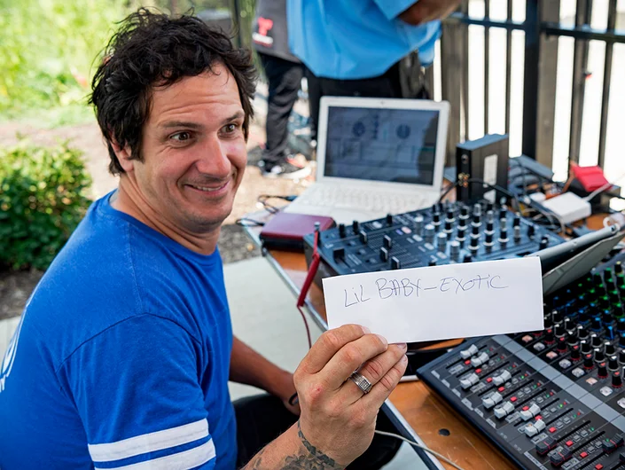 <!--dachi18-finals-->

DJ Wade now taking requests.
