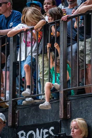 The kids were definitely entertained by the skating out here at Pier 15

<!--damnamnetherlandsday3-->