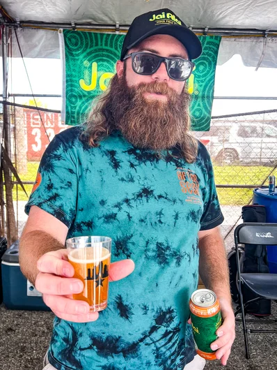 After the Moat Race we rushed back into the Park for more skating. But first an icey cold bev from the folks at Cigar City Brewing.
<!--tampaam2023qualifiers-->