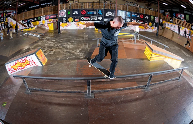 <!--am17thurs-->

The non-locals started to find their lines with little trouble; Jorge Simões defines his line with a lengthy Front Crook.