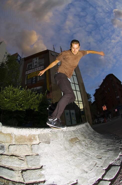 Charlie Thomas - backside noseblunt
