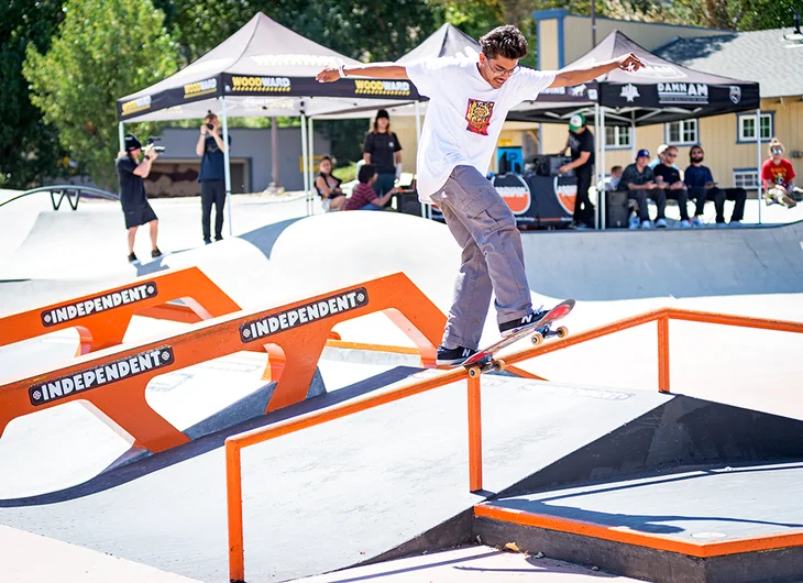 <!--daww19quals-->

Jose Sandoval smiles his way thru a F/S Bluntslide.
