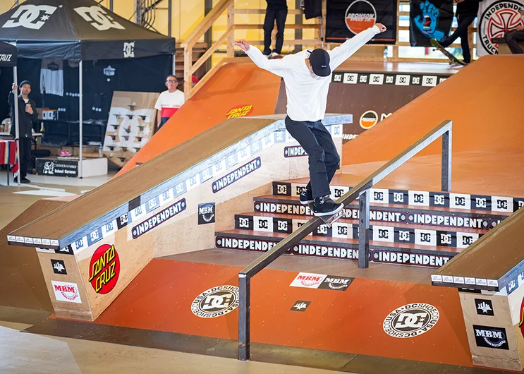 <!--ja19finalsphotos-->

Mana Sasaki gets things started with a Blocky Frontside Feeble.
