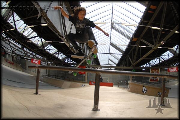 Donovan Piscopo - kickflip frontside boardslide