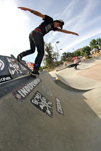 <!--dawwsun-->

Danny Gordon handling biz on a backside noseblunt. 