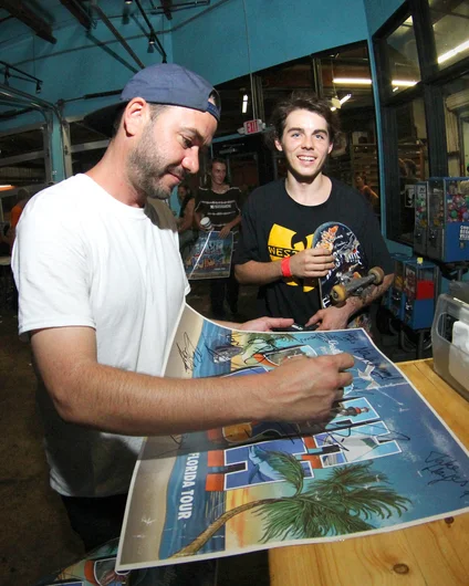 <!--dwdemo2018-->

Even Jeff Lenoce was signing autographs!
