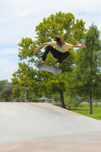<!-- cruisecontrolstpete2013 -->

Dylan Perry came out swinging with this frontside flip.