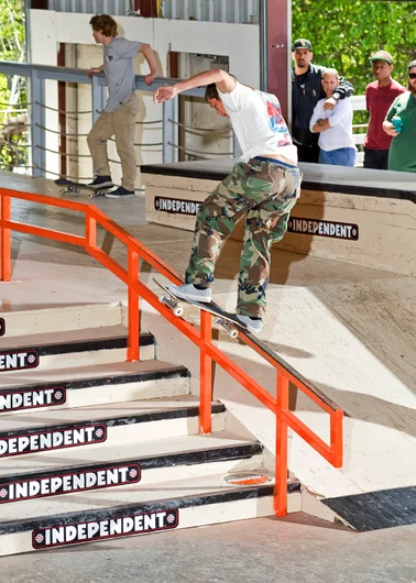 <!--DA-ATL16-1-->

Fletcher Renegar built the suspense with a Switch Frontblunt Slide, then Shuv Out, and lastly Bigspin Out; winning him Best Trick!