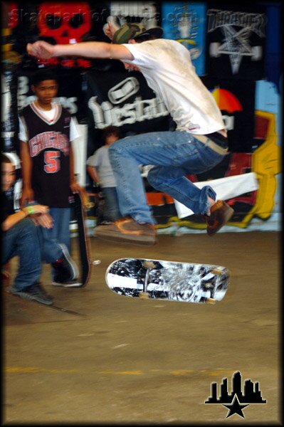 Krux Kickflip Challenge 2006