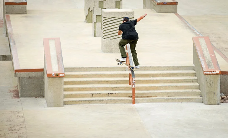 <!--da-chicago16-sat-->

Crooks Up!?  Nope sorry just Midler with a B/S 180 Nosegrind. Not too shabby tho.