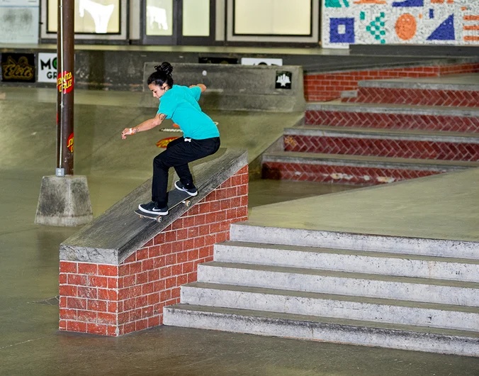 <!--dala19quals-->

Christiana Means handles things with 50/50 down the Hubba.
