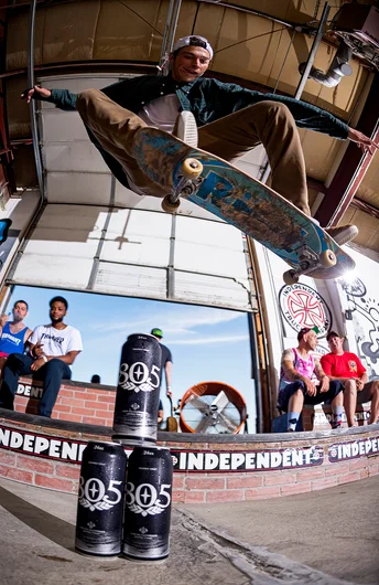 <!--dachi19quals-->

Nick Potter helps us with some proper branding for the 805 Beer Company.
