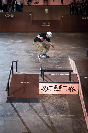 Chris “Cookie” Colbourn with that Polejam Late-Shuv again.

<!--tampapro23day3-->