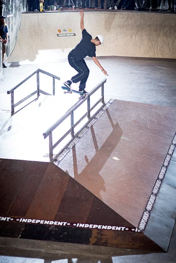 <!--pro19quals-->

Marcos makes that cut with a lanky Front Crook.
