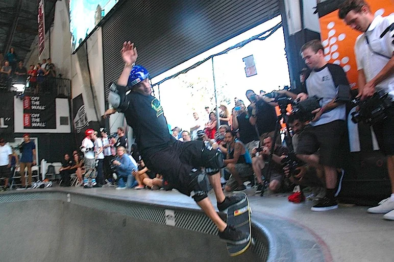 <!--protec2014-->

Eric Nash, smith through the corner.