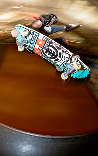 <!--ww14day2-->

When in doubt grab it out. This time Mats Hatlem goes for the tail.


