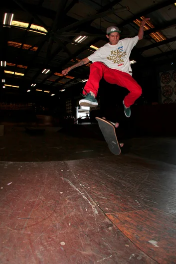 <!--b4b-photos-->

Robby Kirkland - Nollie Tre.