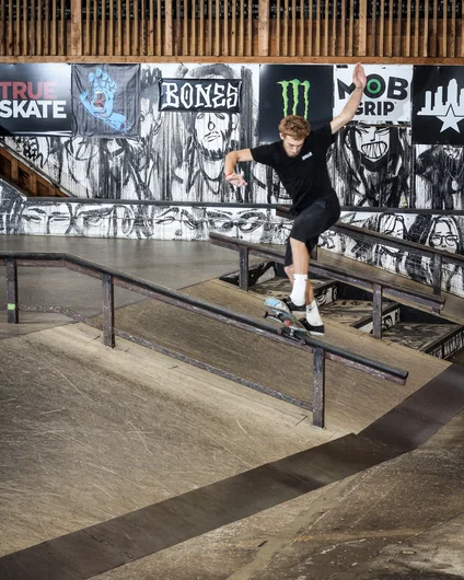 <!--btsb19-->

Adam Tyler : Front Blunt
