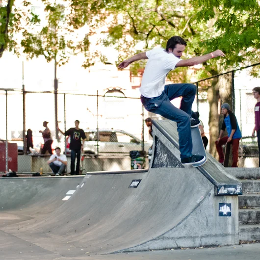 <!--nyc14d2-->

Not enough dudes skating this crazy thing. Chris Blake with a nosegrind off the end.
