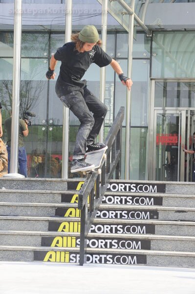 Woodward Beijing: David Loy Gonz move