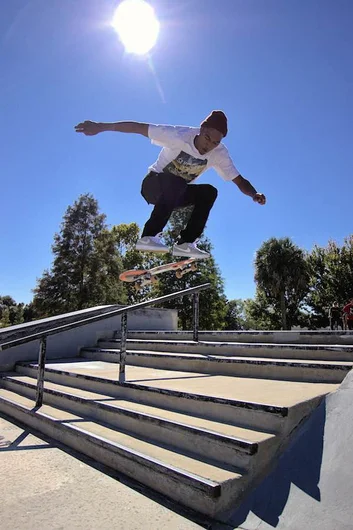 <!--expone14-->

James Cobb smashin' the dub set with a kickflip.