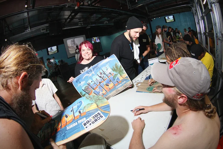 <!--dwdemo2018-->

Michelle was more than happy to wait though, and she got herself a poster & deck signed by the whole crew for the Boards for Bros office.
