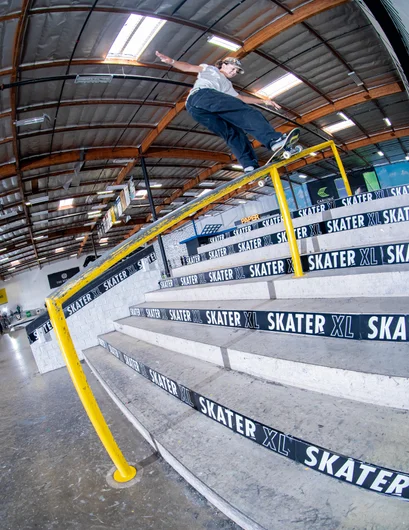 Switch front board practice from Koston Eaton. He was going for the switch front feeble. That's some pro level shit!

<!--damnamla2023finals-->