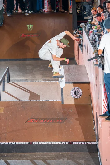 Dilo follows it up on the hubba with switch 5-0 switch flip out

<!--tampapro23besttrick-->