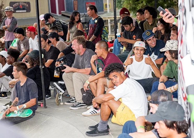 <!--daww17prac-->

People showed up, and Frank was tired.