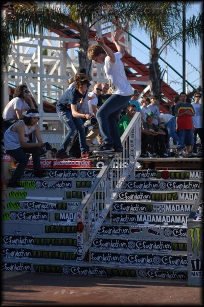 Sierra Fellers - nollie frontside 5-0