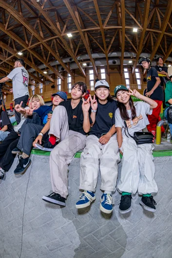 Ladies came through to watch the guys after their qualifiers ended!


<!--damnamjapan2023mensqualifiers-->