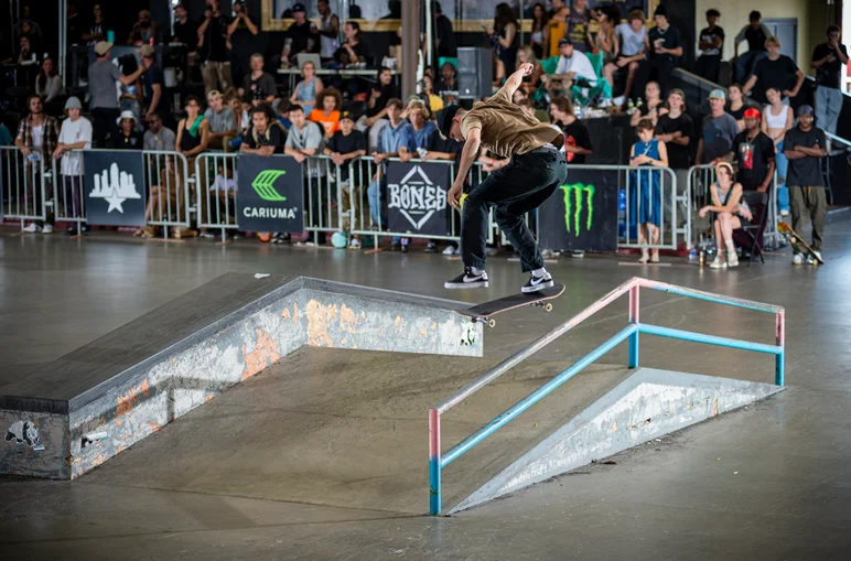 Jonas brought the pain on the A-Frame, this time with a Kicky Backlip.

<!--damnamla22finals-->