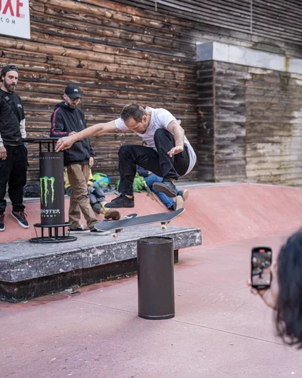 This front side flip from one of our judges, Alex Mizurov, sealed the deal on the Flippy Trick challenge!


<!--farnhigh2024-->