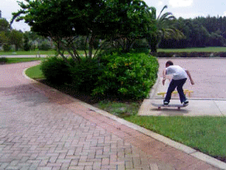 Travis Jones - Heelflip
