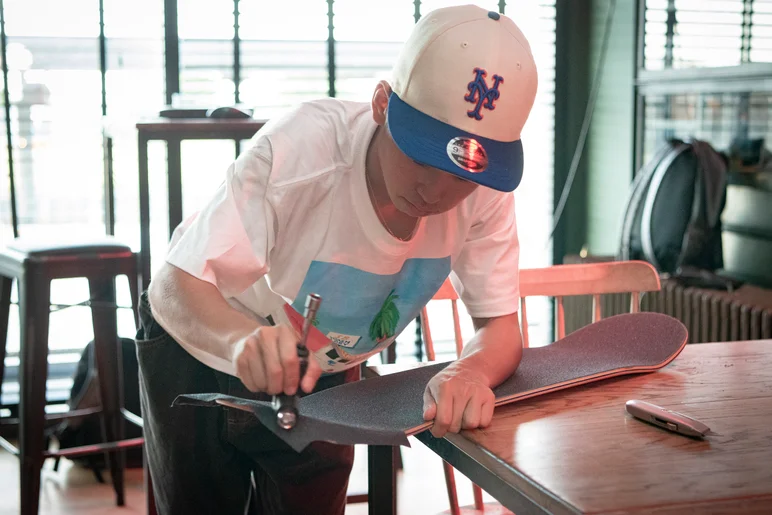 Seems like Daiki Ikeda likes riding new boards.

<!--damnambreda22practice-->