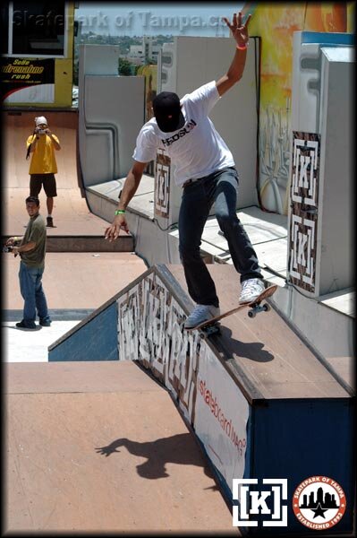 Louis Miguel Lopez - gap backside salad grind